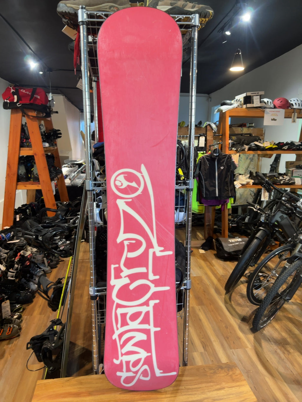 Santa Cruz Dragon Snowboard with K2 Sonic Bindings 155 Good
