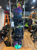 Burton Deja Vu Flying V Snowboard with Bindings Good 141 cm
