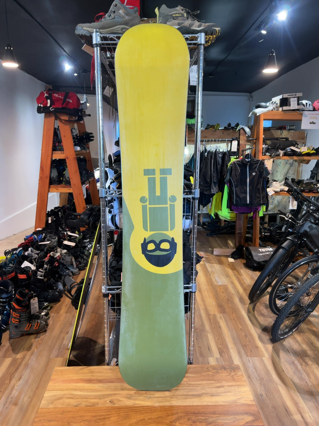 StepChild Hammerhead Snowboard With Flow Flite 2 Bindings Good 159
