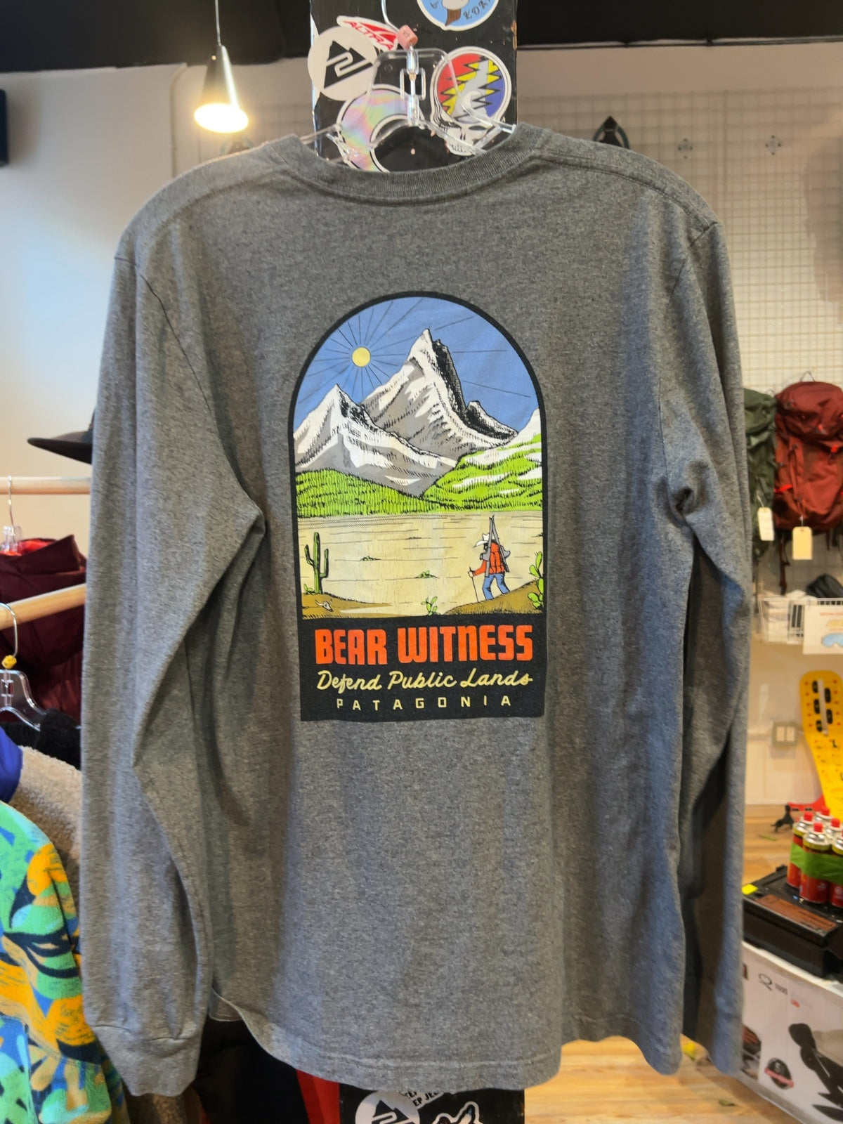 Patagonia Bear Witness Long Sleeve Graphic T-Shirt - Good - S