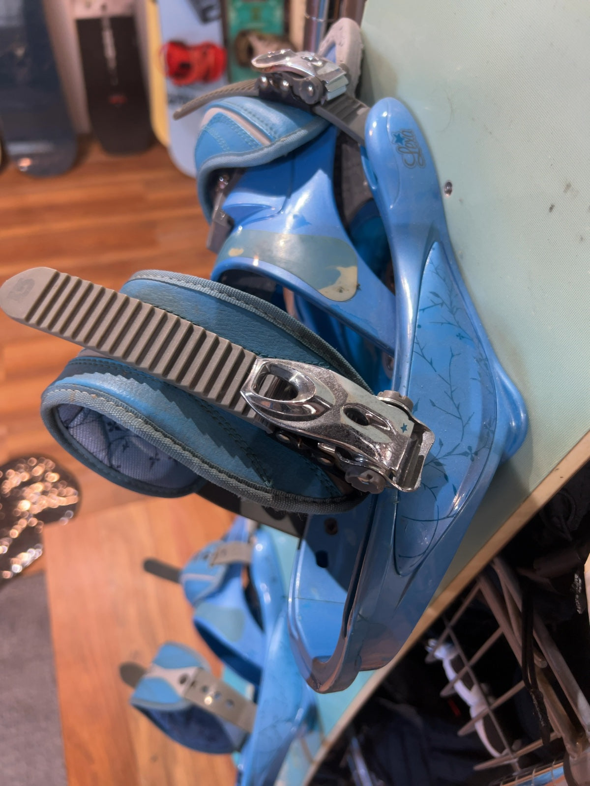 Burton Secret Snowboard with Lexa Bindings Good 149 cm
