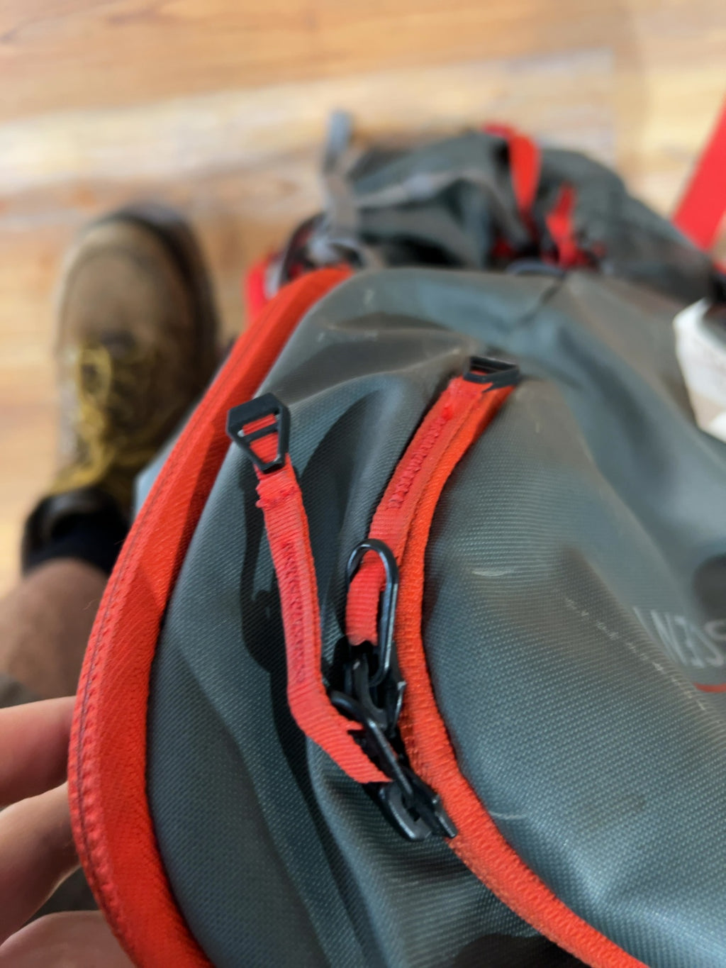 Eddie Bauer First Ascent Backpack Good Grey/Red