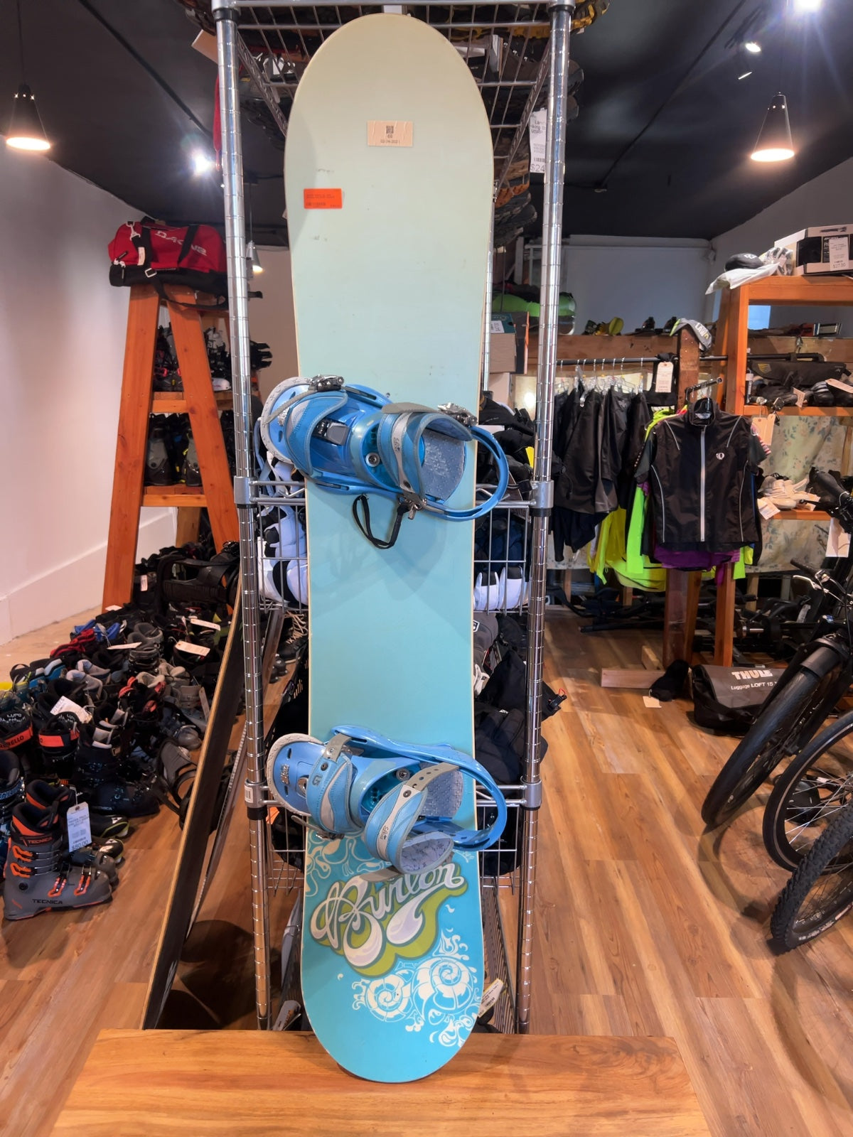 Burton Secret Snowboard with Lexa Bindings Good 149 cm